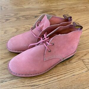 Dr. Martens Blythe pink suede leather chukka boots 💕